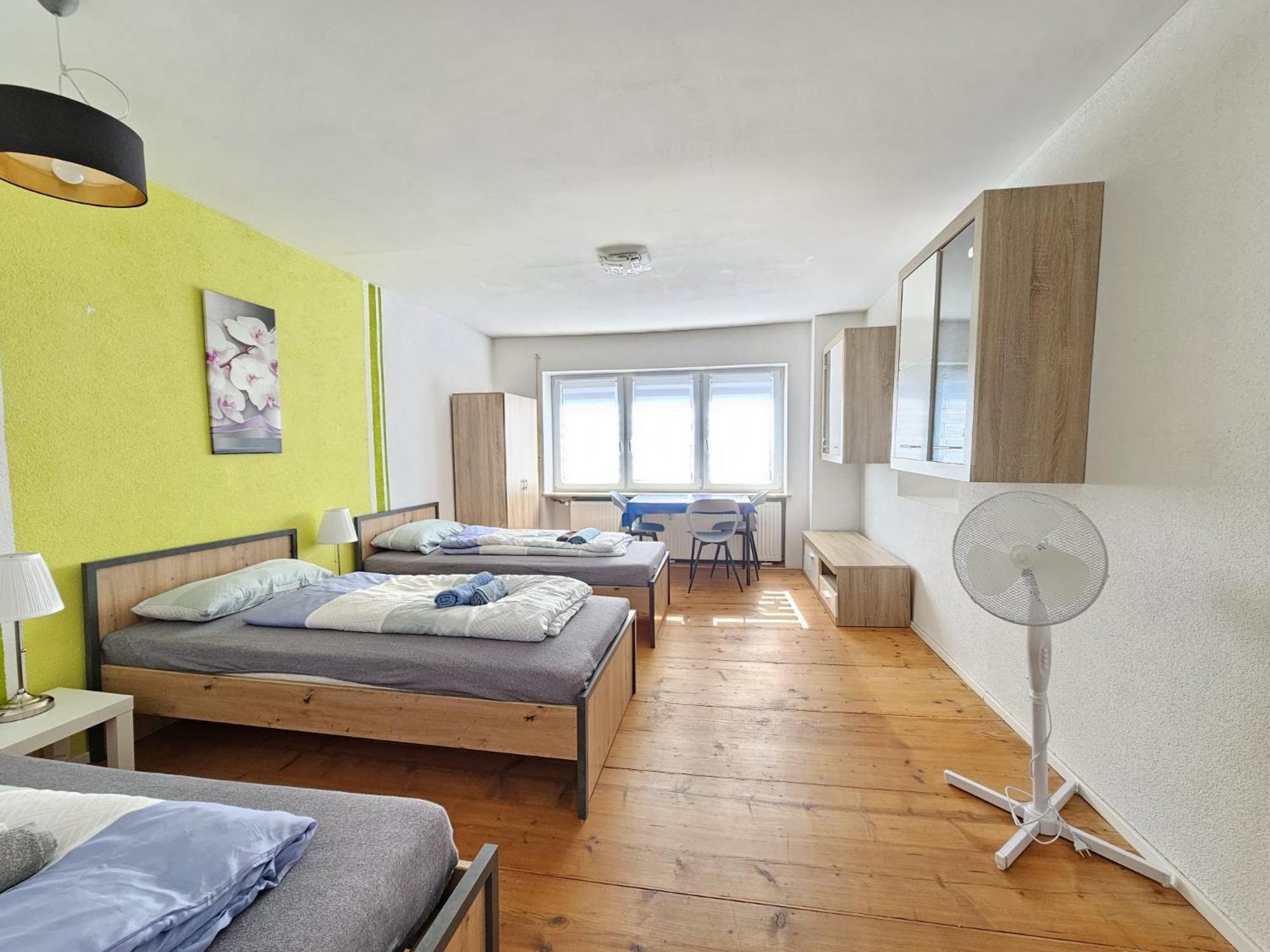 Homestay Wohnreich Mitte -2a- 3er Wg *