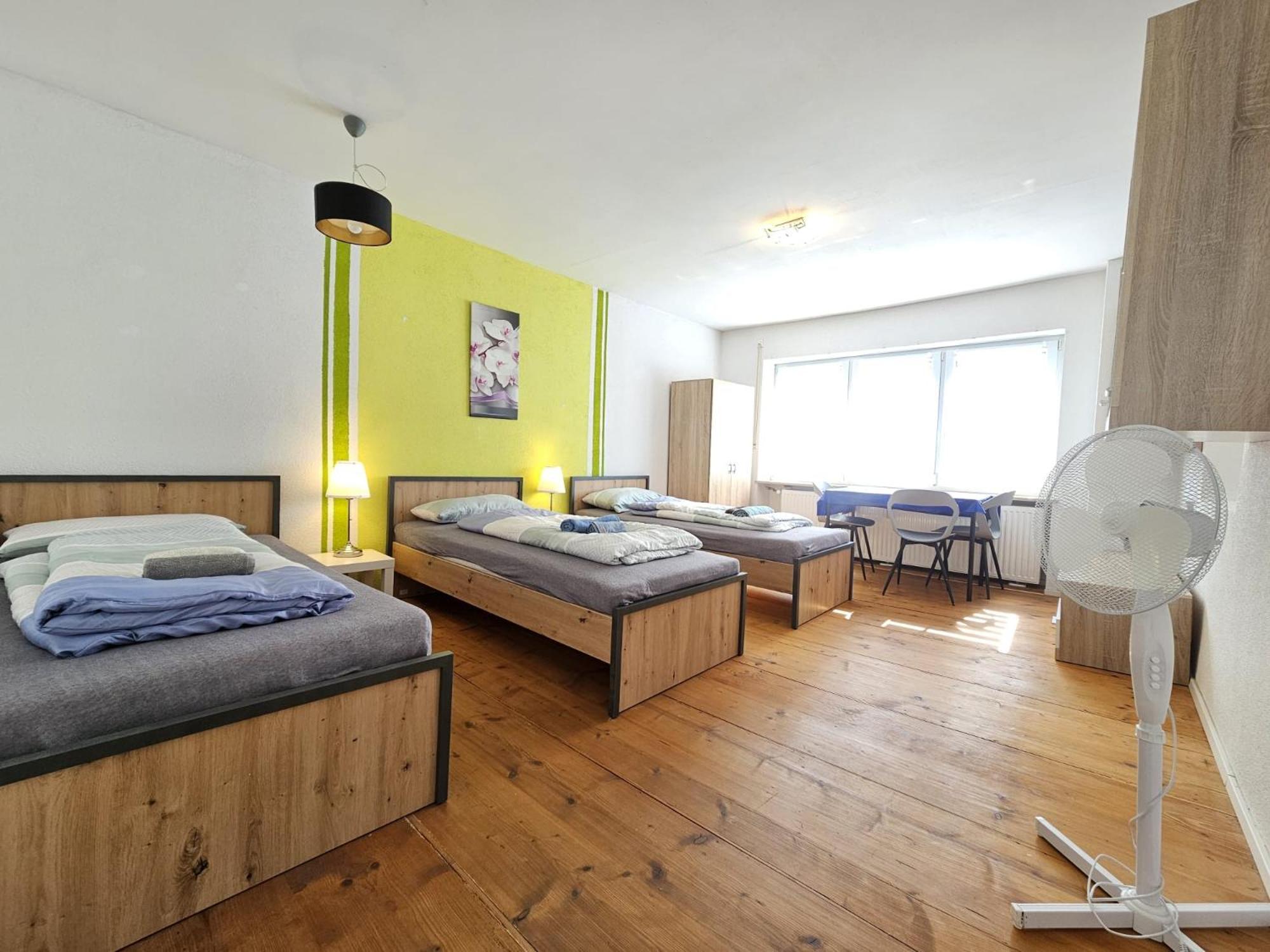 Wohnreich Mitte -2a- 3er Wg Homestay Blaustein