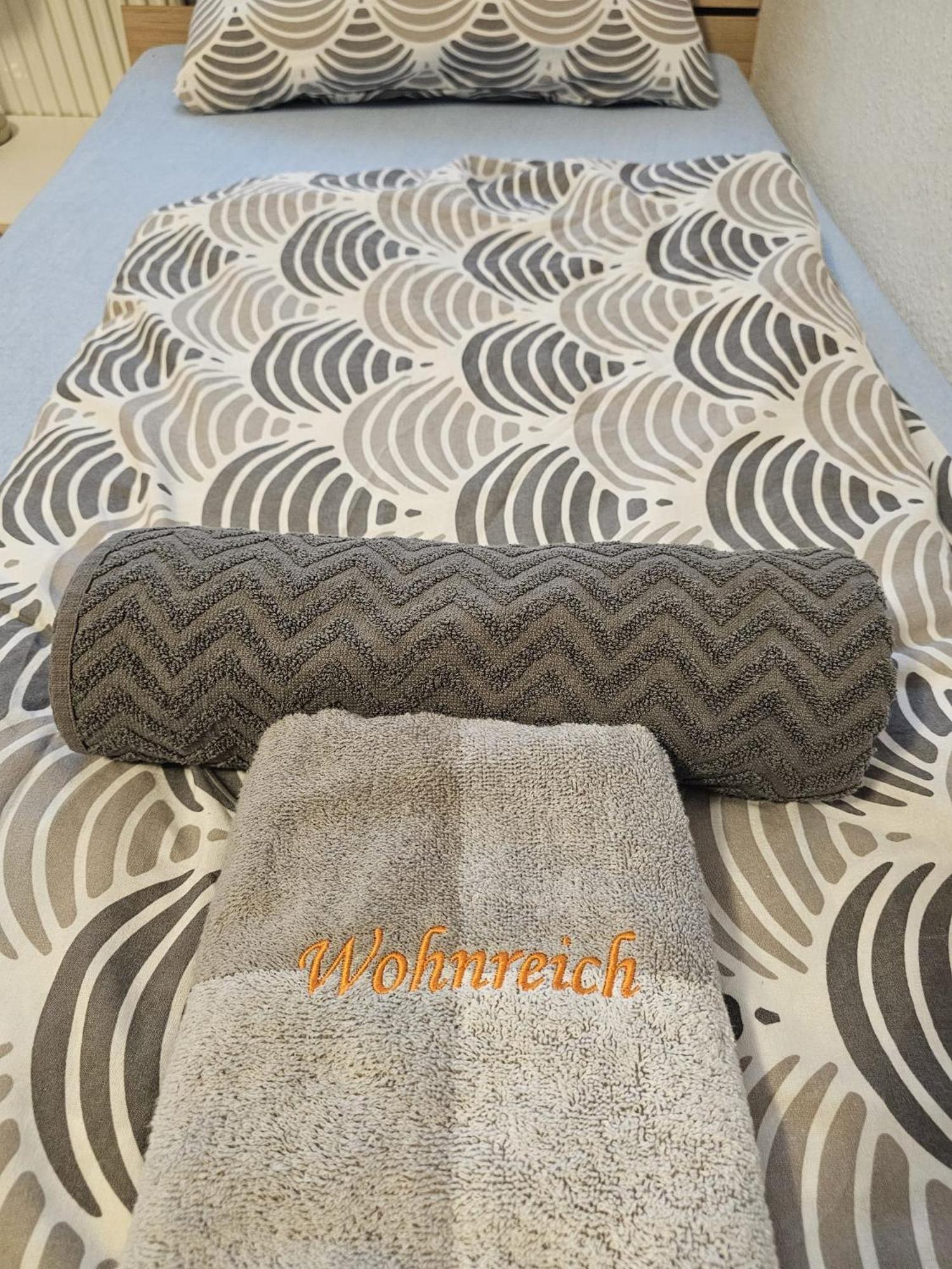 Wohnreich Mitte -2a- 3er Wg Homestay Blaustein